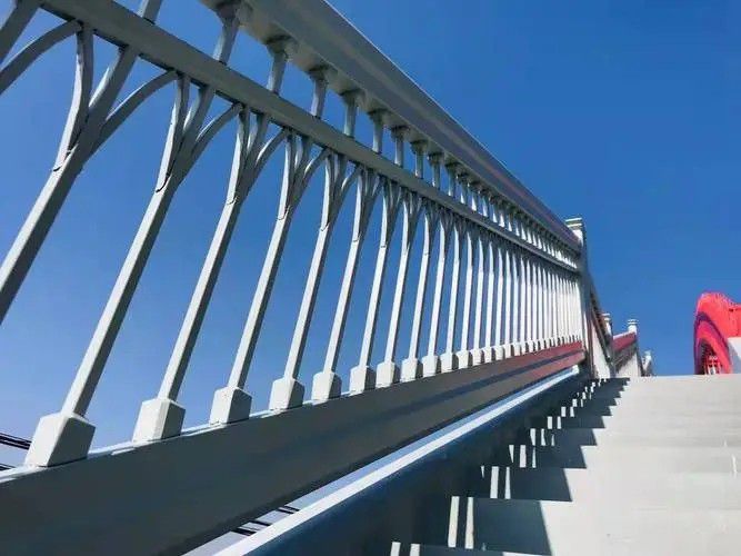 泰州铝合金桥梁护栏